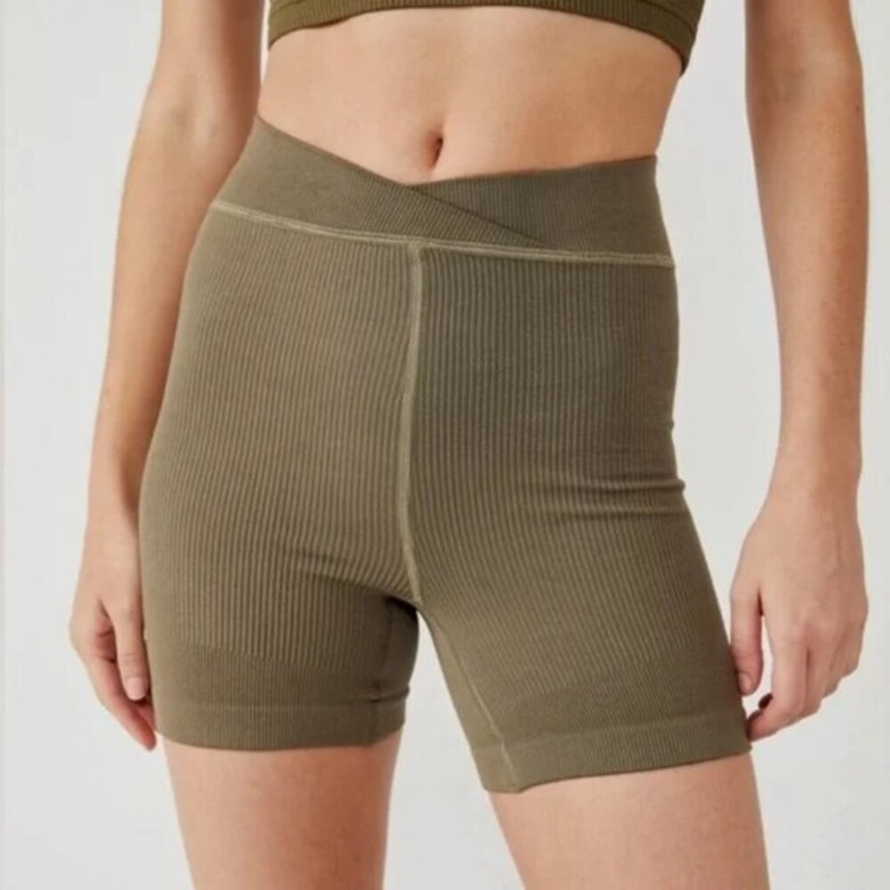 NWT $40 Free People Free Throw High Rise Bike Shorts Army Green NEW FP Movement